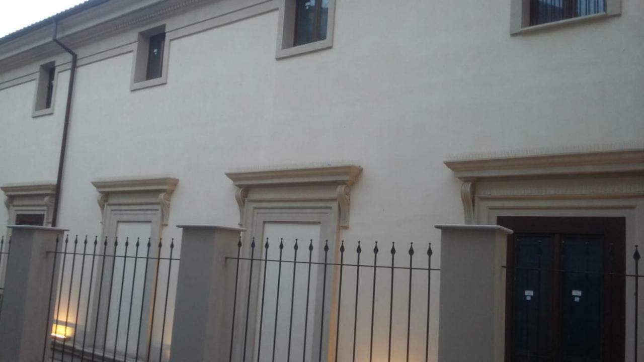 Sotto Il Castello Bed and Breakfast Corigliano Calabro Buitenkant foto