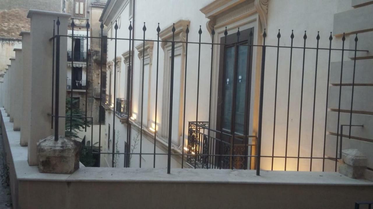 Sotto Il Castello Bed and Breakfast Corigliano Calabro Buitenkant foto